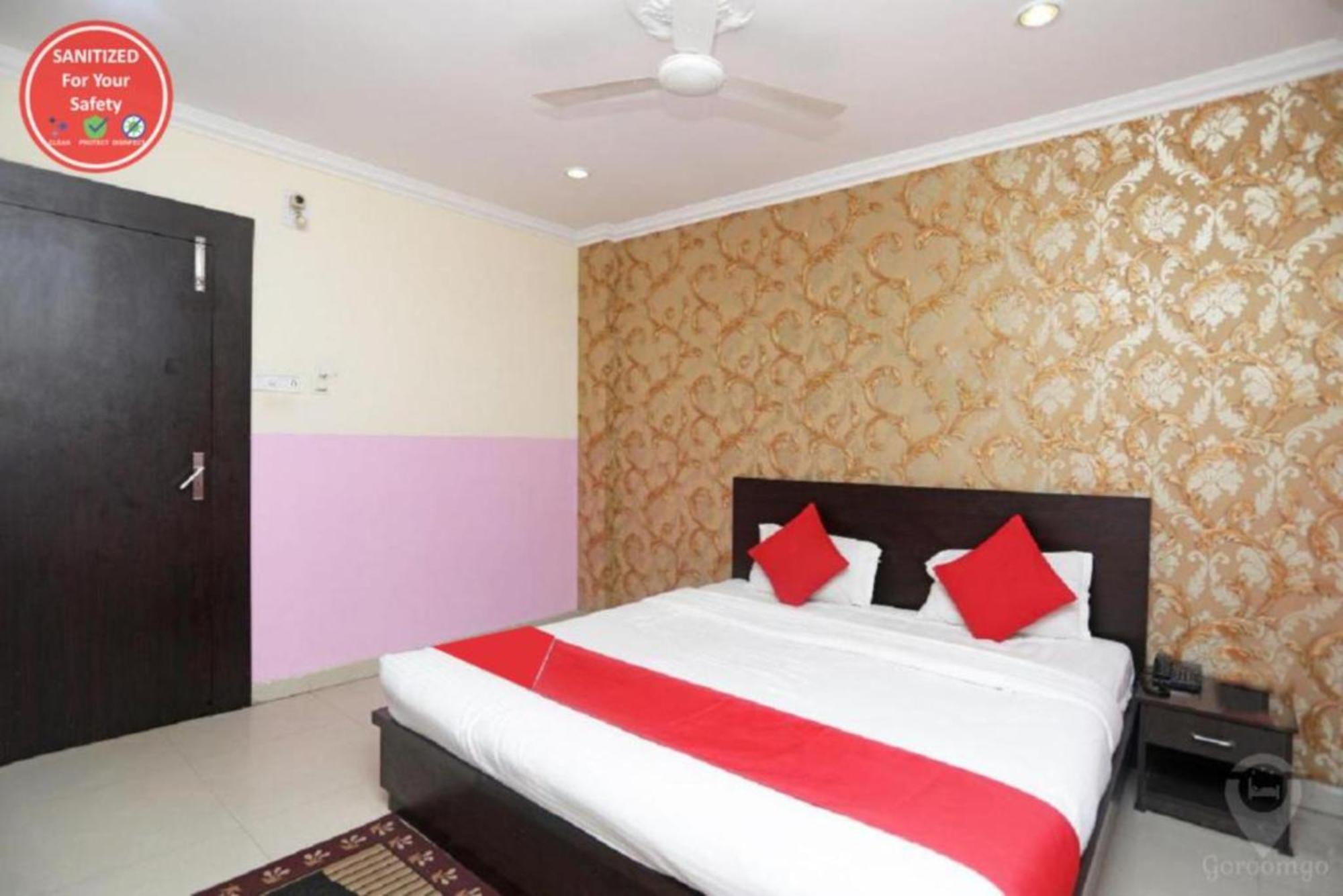 Hotel Hotel Sai Sand Piper Near Sea Beach Puri 3*